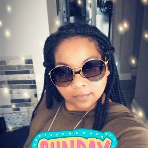 Meet your Posher, Krystal